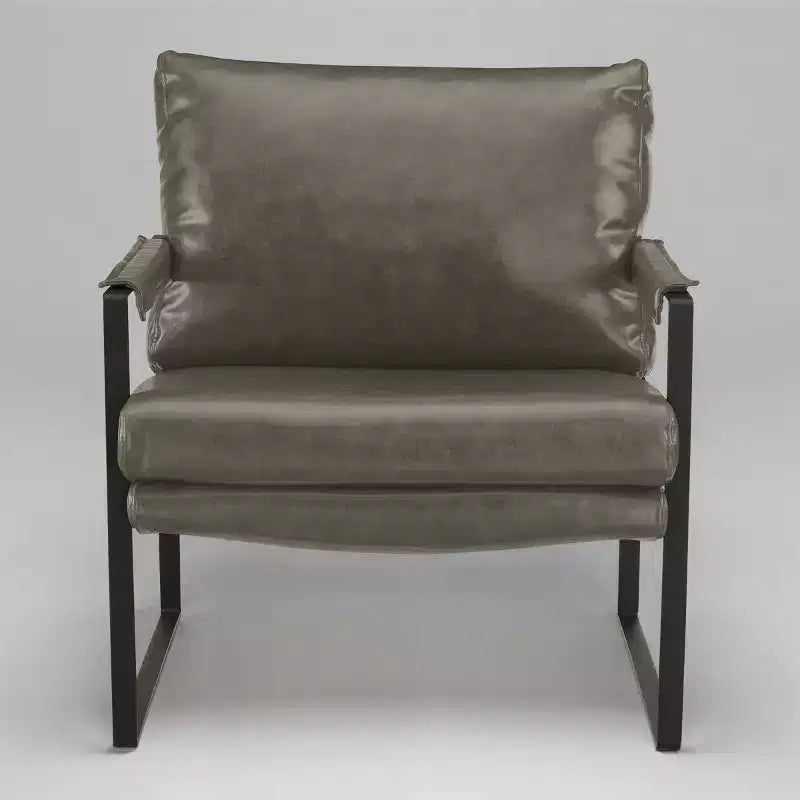 Fauteuil d'appoint avec assise et dossier rembourrés en similicuir